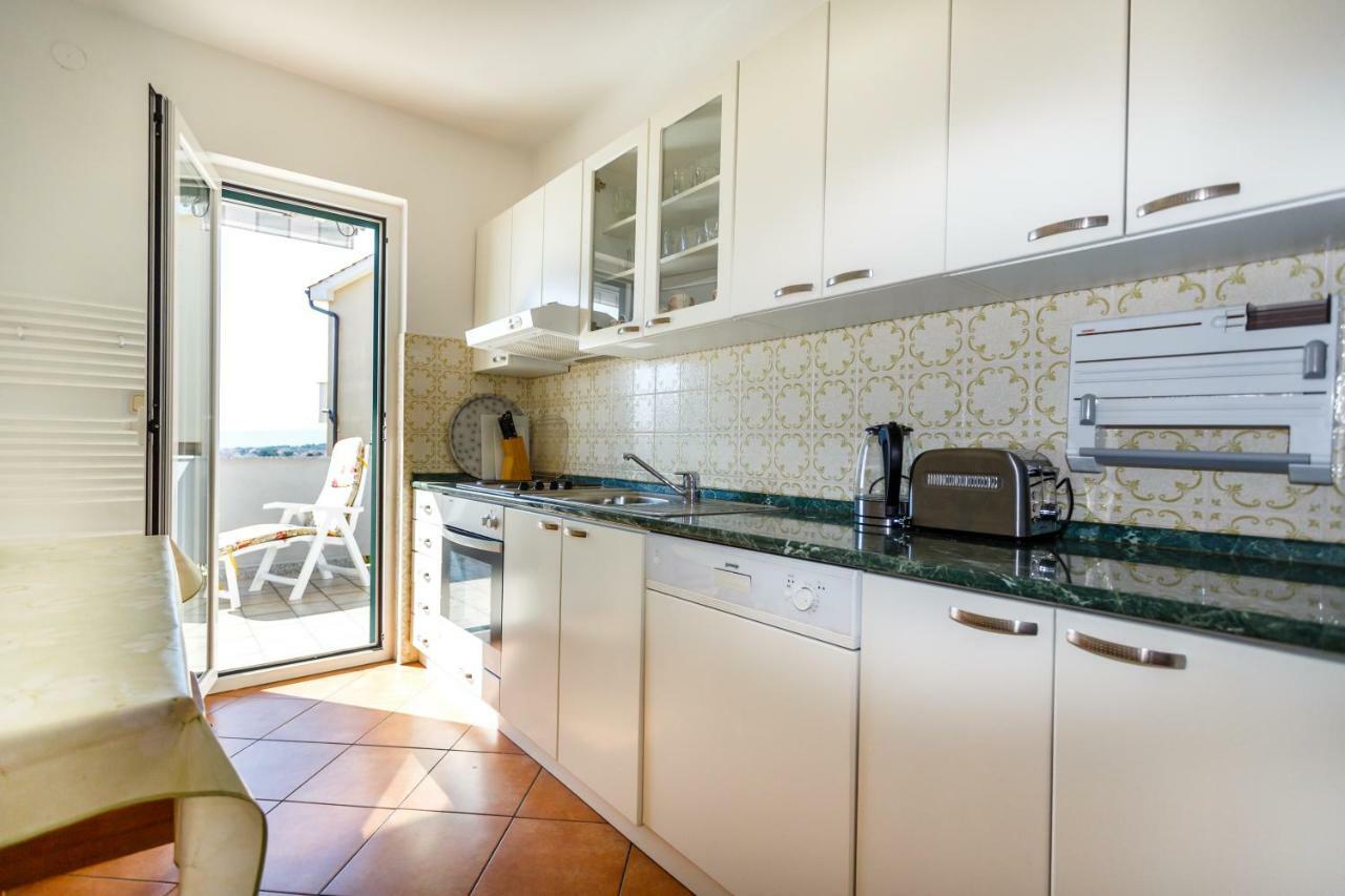 Apartment Anton Krk Town Exterior foto