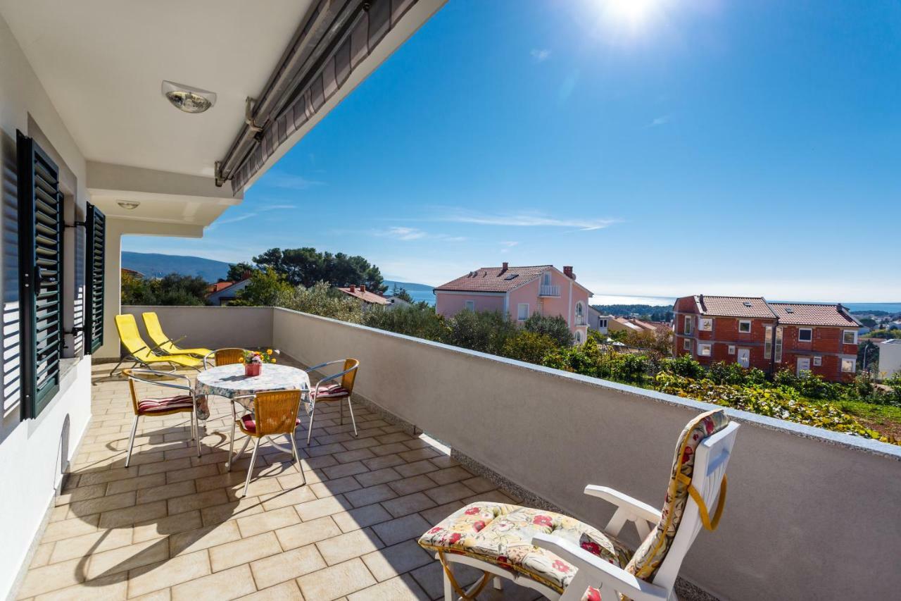 Apartment Anton Krk Town Exterior foto
